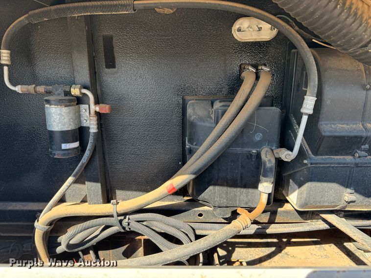 image for item DK2572 1997 Fleetwood Discovery  RV