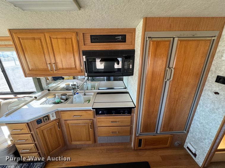 image for item DK2572 1997 Fleetwood Discovery  RV