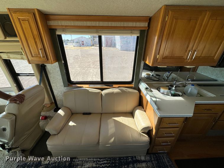 image for item DK2572 1997 Fleetwood Discovery  RV