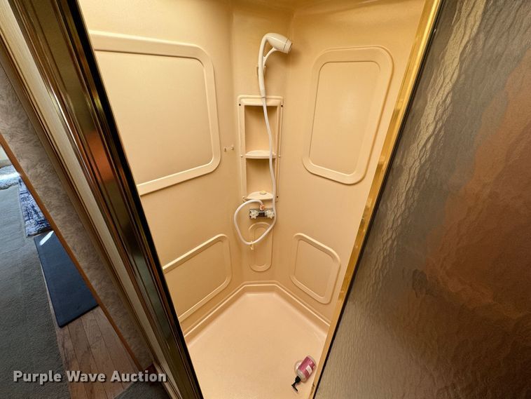 image for item DK2572 1997 Fleetwood Discovery  RV