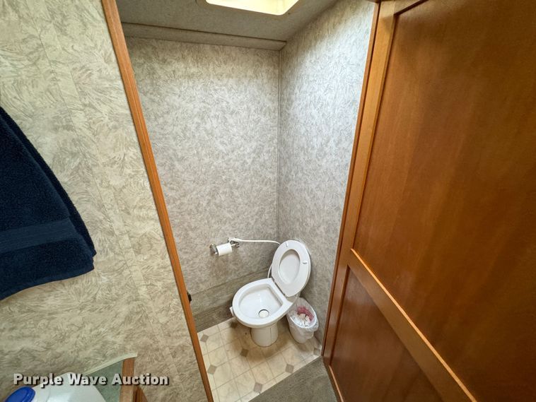 image for item DK2572 1997 Fleetwood Discovery  RV