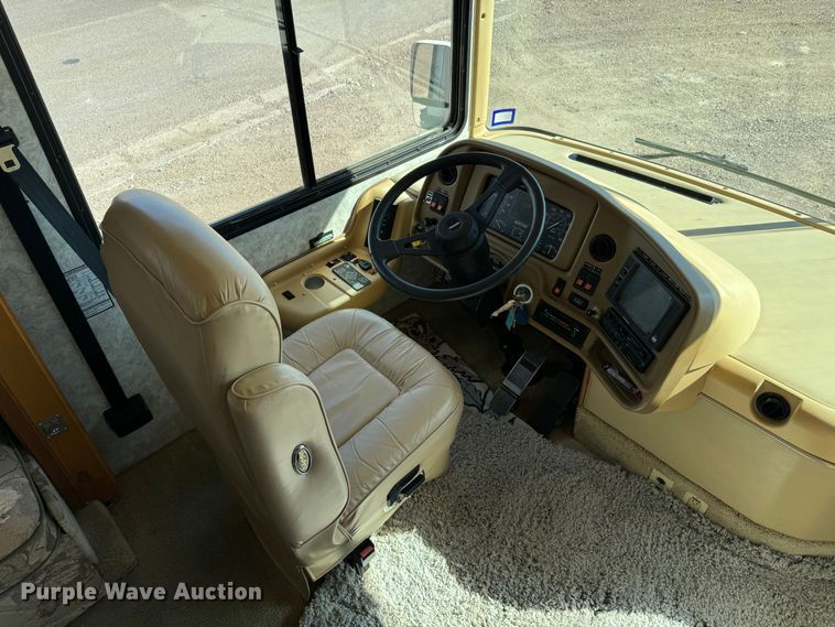 image for item DK2572 1997 Fleetwood Discovery  RV