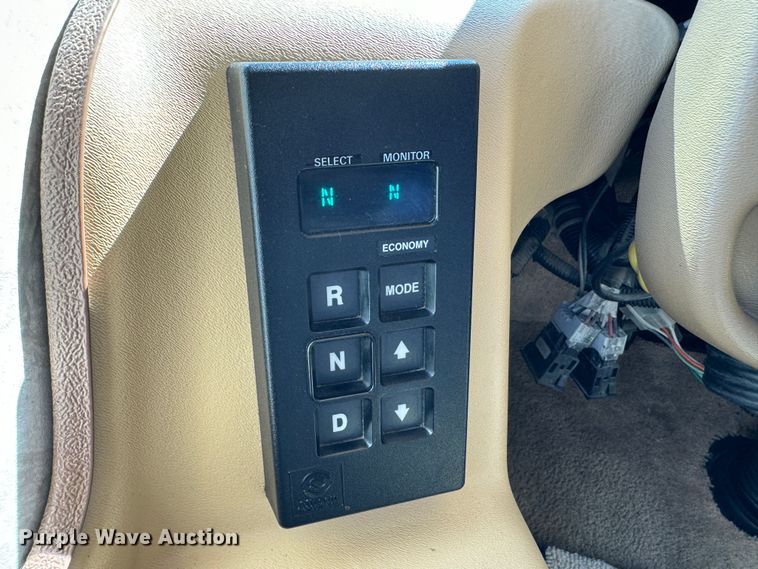 image for item DK2572 1997 Fleetwood Discovery  RV