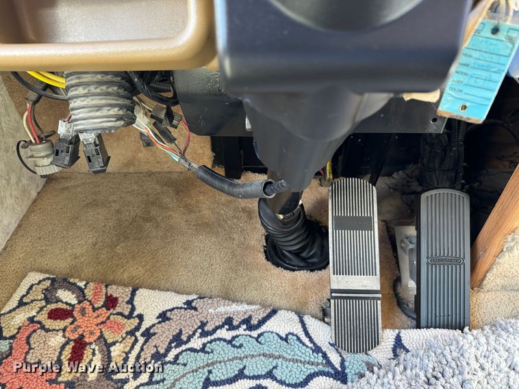 image for item DK2572 1997 Fleetwood Discovery  RV