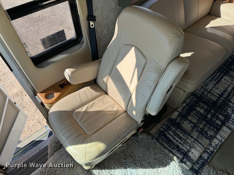 image for item DK2572 1997 Fleetwood Discovery  RV