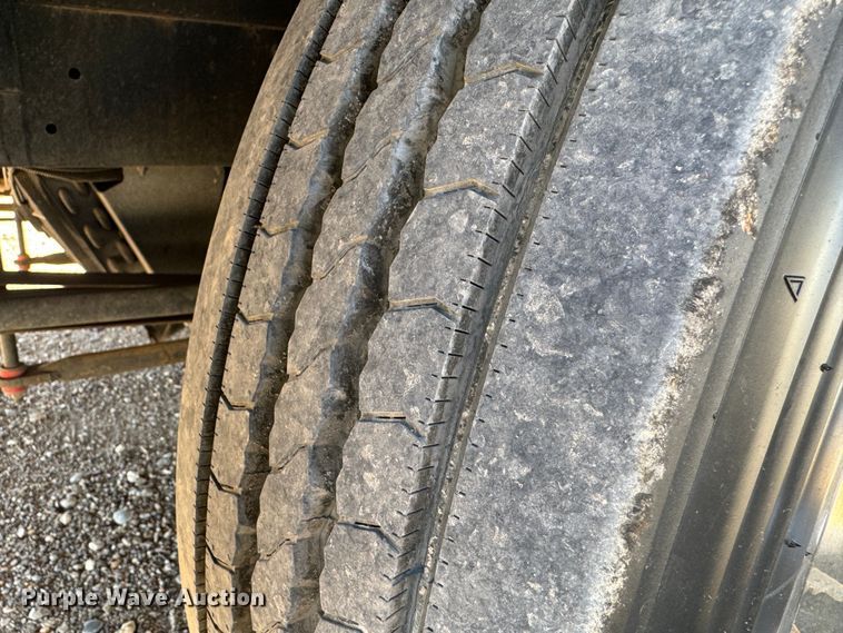 image for item DK2572 1997 Fleetwood Discovery  RV