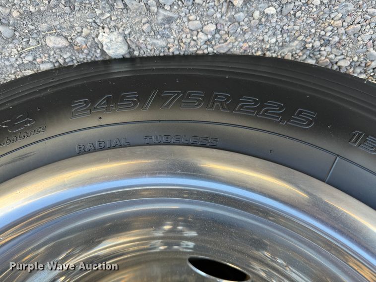 image for item DK2572 1997 Fleetwood Discovery  RV