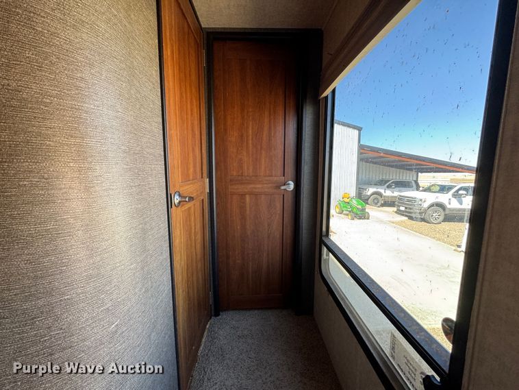 image for item DK2574 2015 Impact IP386  toy hauler camper