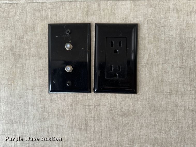 image for item DK2574 2015 Impact IP386  toy hauler camper