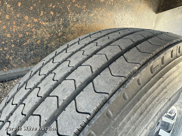 image for item DK2574 2015 Impact IP386  toy hauler camper