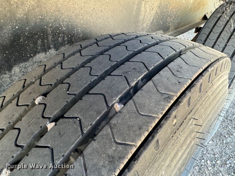 image for item DK2574 2015 Impact IP386  toy hauler camper