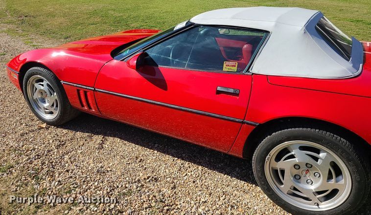 image for item DK4100 1990 Chevrolet Corvette  convertible