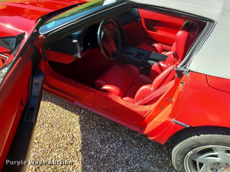 image for item DK4100 1990 Chevrolet Corvette  convertible
