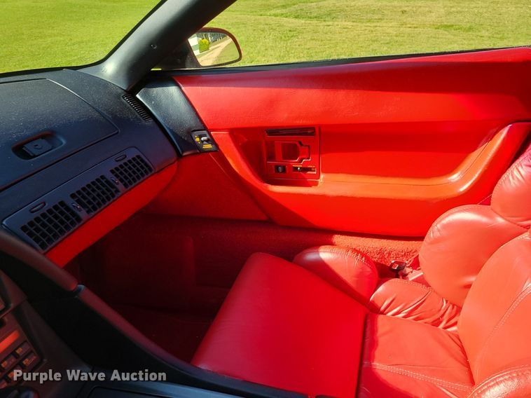 image for item DK4100 1990 Chevrolet Corvette  convertible