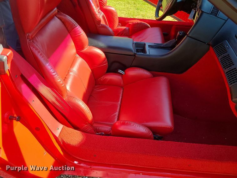 image for item DK4100 1990 Chevrolet Corvette  convertible