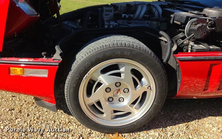 image for item DK4100 1990 Chevrolet Corvette  convertible