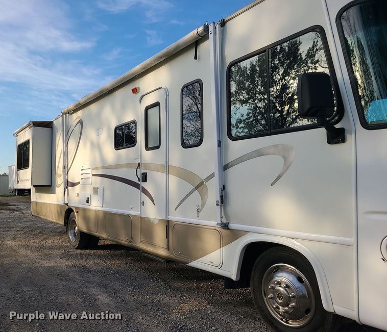 image for item DK4127 2003 Four Winds Hurricane  RV