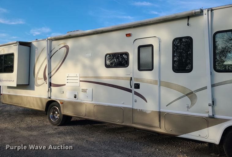 image for item DK4127 2003 Four Winds Hurricane  RV