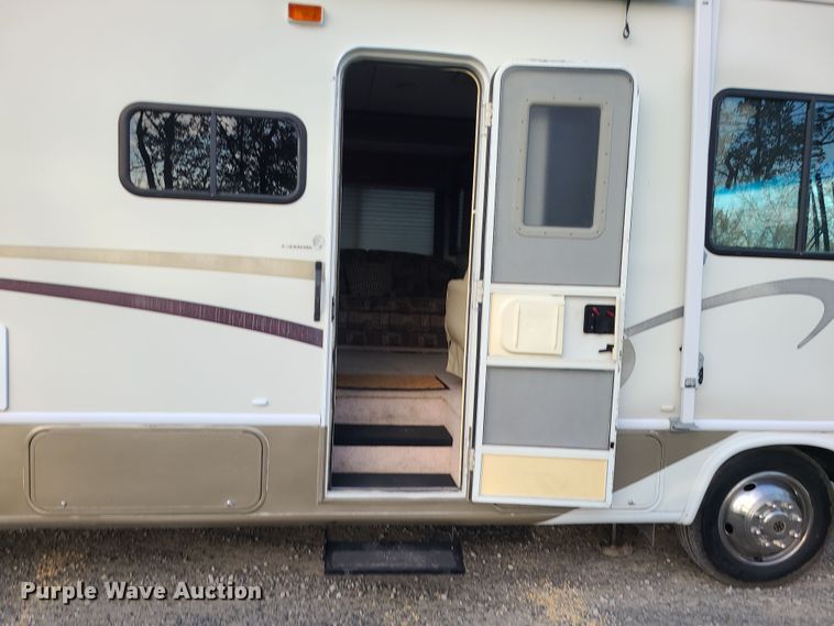 image for item DK4127 2003 Four Winds Hurricane  RV