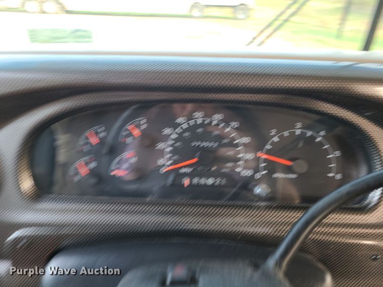 image for item DK4127 2003 Four Winds Hurricane  RV