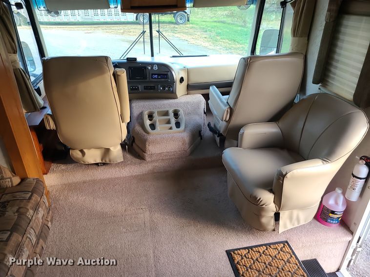 image for item DK4127 2003 Four Winds Hurricane  RV