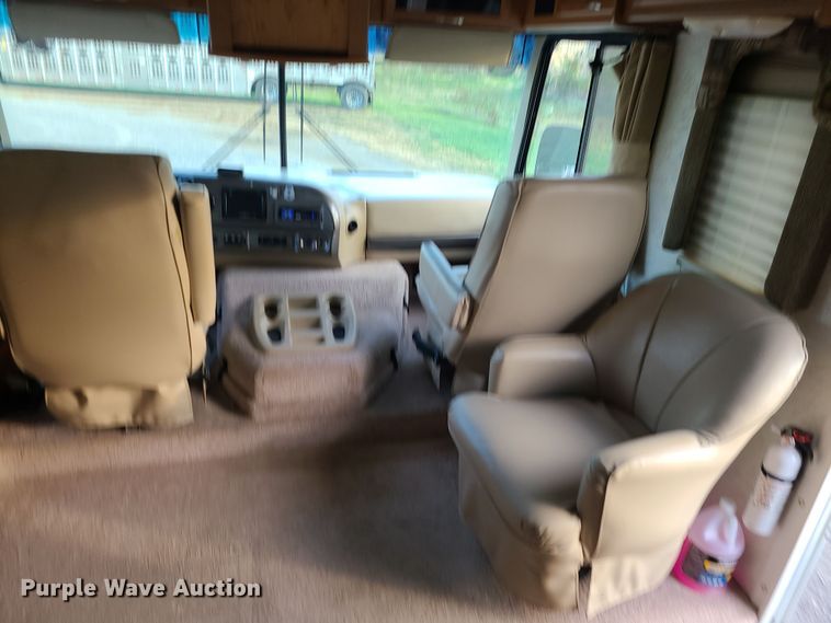 image for item DK4127 2003 Four Winds Hurricane  RV