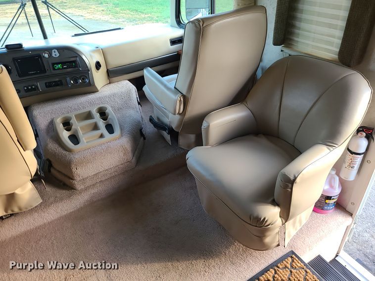 image for item DK4127 2003 Four Winds Hurricane  RV