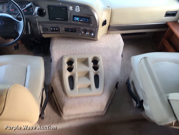 image for item DK4127 2003 Four Winds Hurricane  RV