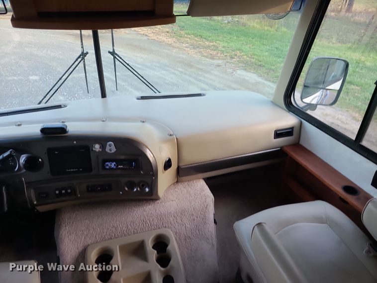 image for item DK4127 2003 Four Winds Hurricane  RV