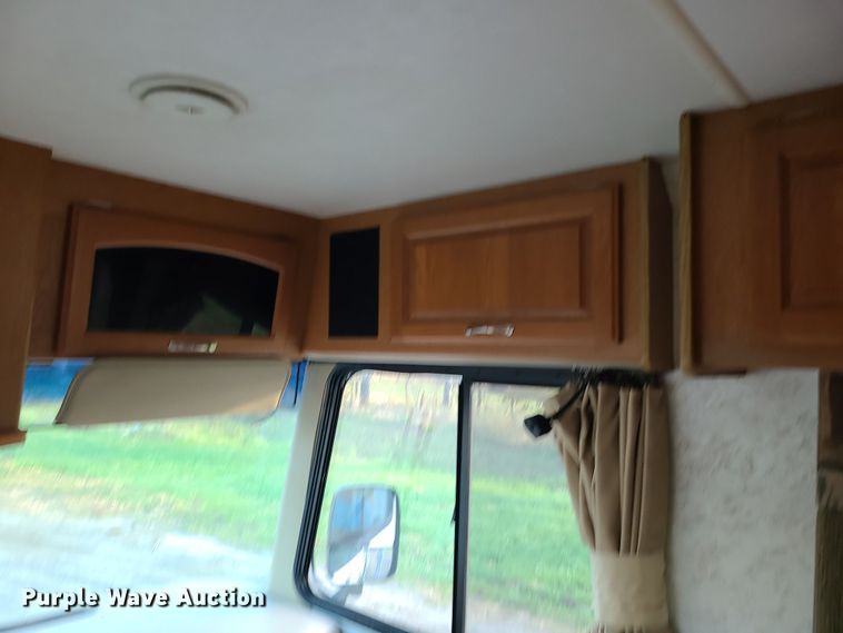 image for item DK4127 2003 Four Winds Hurricane  RV