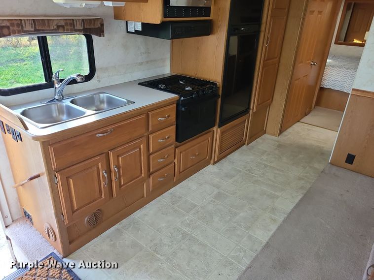 image for item DK4127 2003 Four Winds Hurricane  RV