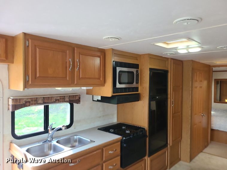 image for item DK4127 2003 Four Winds Hurricane  RV