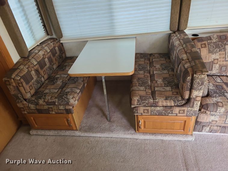 image for item DK4127 2003 Four Winds Hurricane  RV