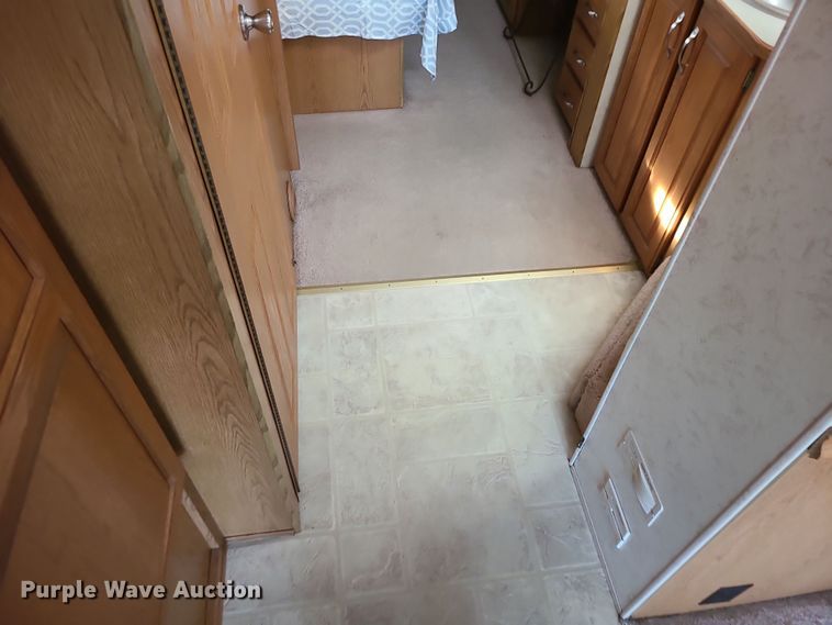 image for item DK4127 2003 Four Winds Hurricane  RV