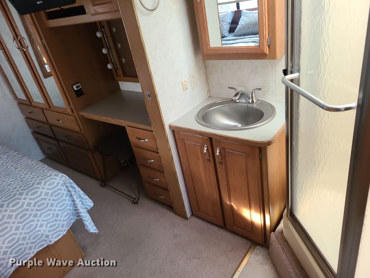 image for item DK4127 2003 Four Winds Hurricane  RV