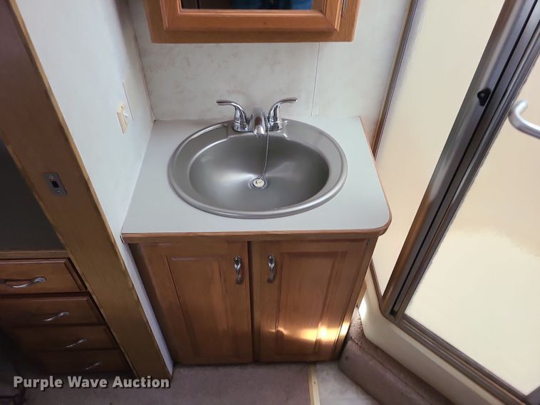 image for item DK4127 2003 Four Winds Hurricane  RV