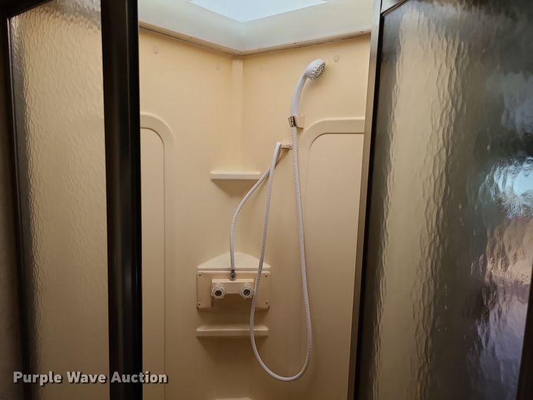 image for item DK4127 2003 Four Winds Hurricane  RV