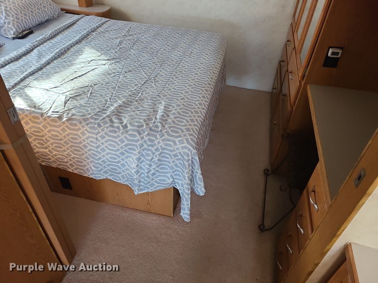 image for item DK4127 2003 Four Winds Hurricane  RV