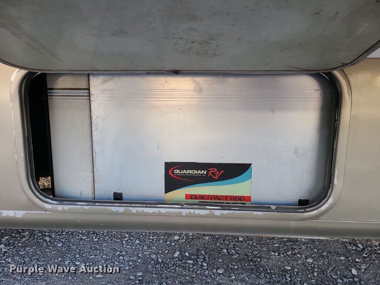 image for item DK4127 2003 Four Winds Hurricane  RV