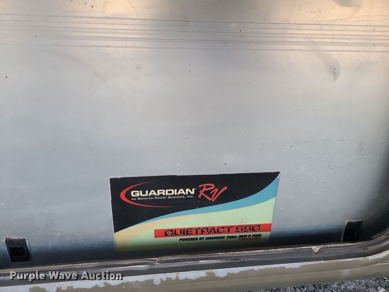 image for item DK4127 2003 Four Winds Hurricane  RV