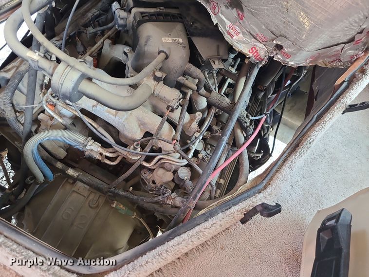 image for item DK4127 2003 Four Winds Hurricane  RV