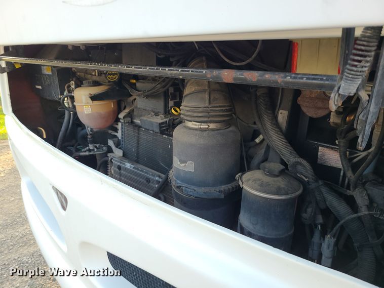 image for item DK4127 2003 Four Winds Hurricane  RV