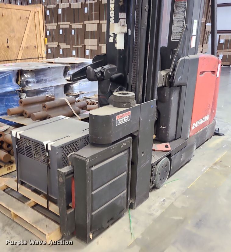 image for item DK4131 Raymond SA-CSR30T  forklift