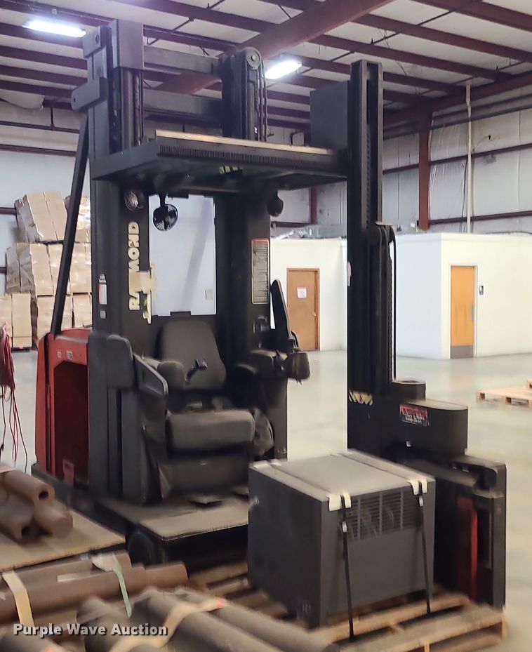 image for item DK4131 Raymond SA-CSR30T  forklift