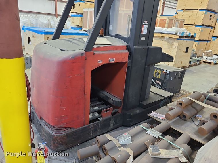 image for item DK4131 Raymond SA-CSR30T  forklift