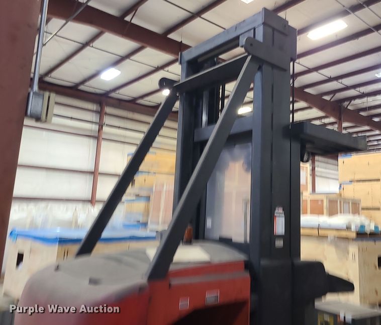 image for item DK4131 Raymond SA-CSR30T  forklift