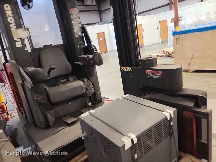 image for item DK4131 Raymond SA-CSR30T  forklift