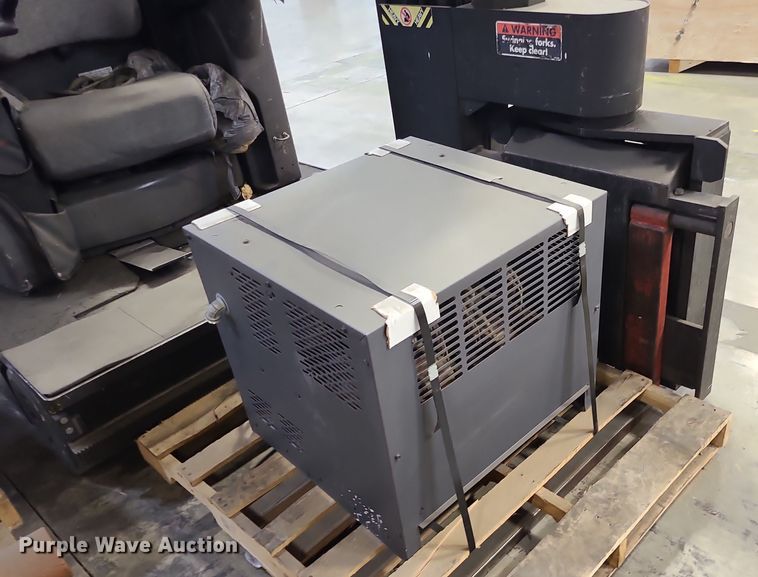 image for item DK4131 Raymond SA-CSR30T  forklift