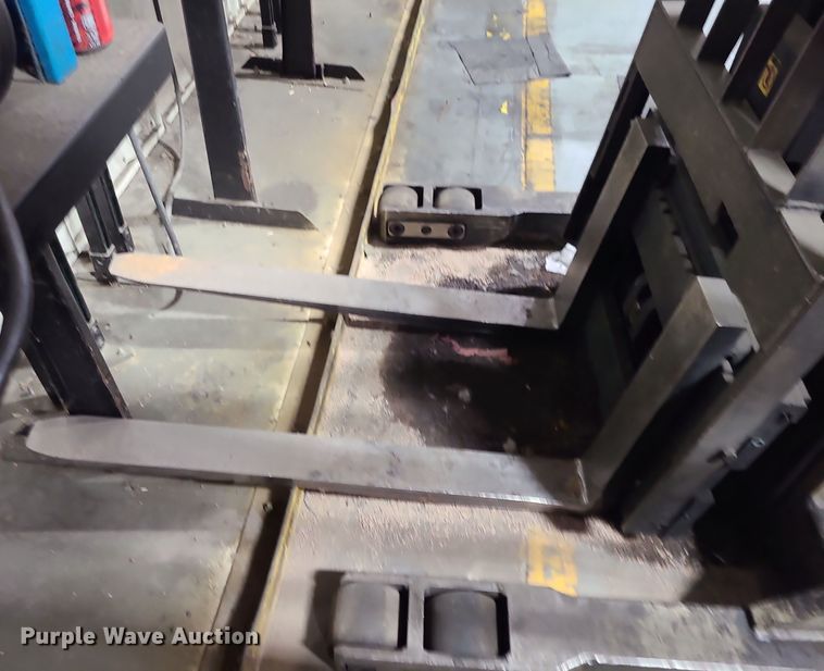 image for item DK4133 1992 Crown 45RRTT  forklift