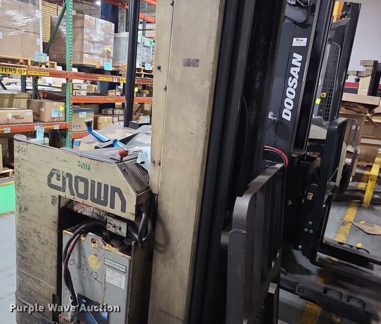 image for item DK4133 1992 Crown 45RRTT  forklift